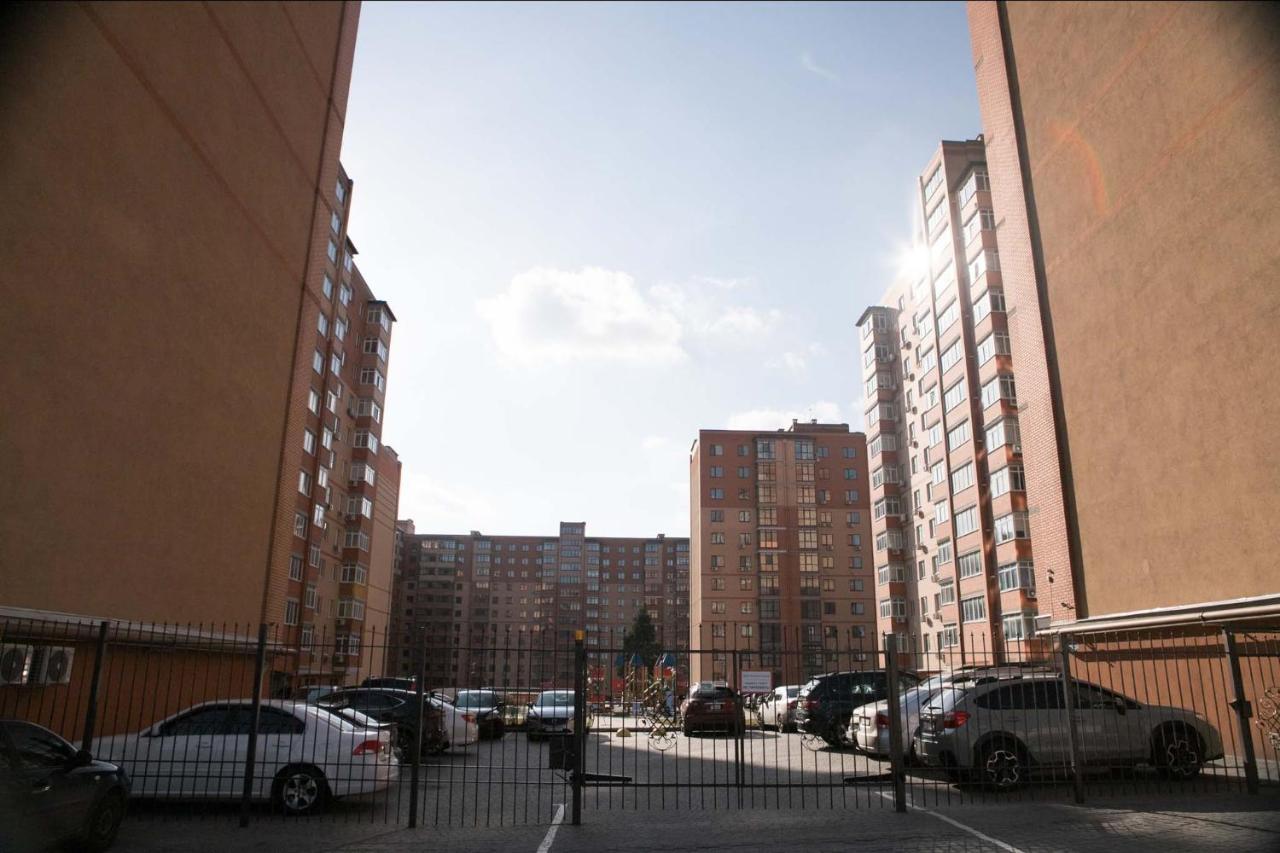Просторная Однокомнатная Жк Счастливый Dnipro Exterior foto